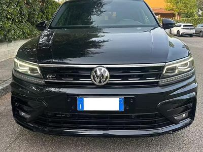 Usata VW Tiguan R-line 177 CV (130 kW) 2019 Nero SUV