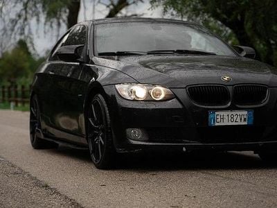 Usata BMW 320 Comfort Edition 184 CV (135 kW) 2011 Nero Coupé