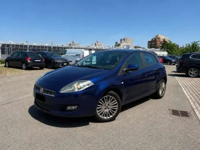 Usata Fiat Bravo Dynamic 90 CV (66 kW) 2011 Blu/azzurro Utilitaria