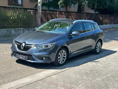 Usata Renault Mégane GrandTour Intens 110 CV (80 kW) 2017 Blu/azzurro Station wagon