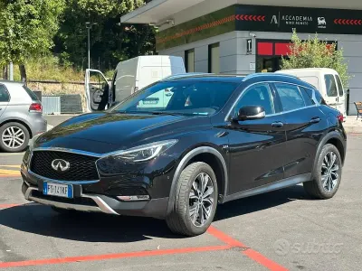 Usata Infiniti QX30 Luxe 170 CV (125 kW) 2018 Viola SUV