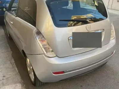Usata Lancia Ypsilon 60 CV (44 kW) 2007 Grigio Utilitaria
