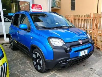Usata Fiat Panda Cross Cross 69 CV (50 kW) 2025 Blu/azzurro Utilitaria