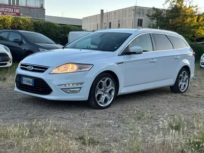 Begagnad Ford Mondeo Titanium 163 HK (119 kW) 2014 Vit Kombi