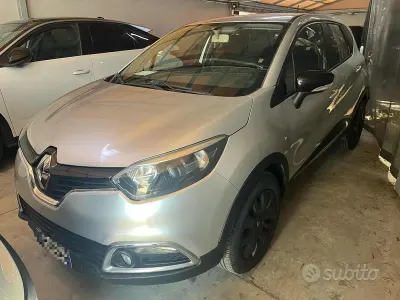 Usata Renault Captur 90 CV (66 kW) 2016 Vari colori SUV