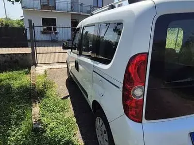 Usata Fiat Doblò 135 CV (99 kW) 2010 Bianco Monovolume