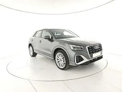 Usata Audi Q2 Ambiente 150 CV (110 kW) 2025 Grigio scuro SUV