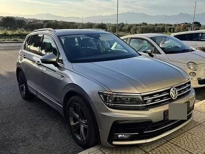 Usata VW Tiguan R-line 150 CV (110 kW) 2018 Grigio SUV
