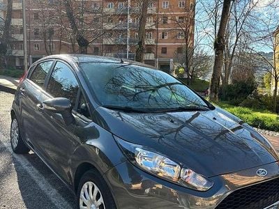 Usata Ford Fiesta Titanium 75 CV (55 kW) 2016 Grigio Berlina