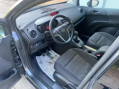 Usata Opel Meriva Cosmo 110 CV (80 kW) 2011 Grigio Monovolume