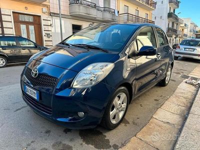 usata Toyota Yaris 1.3 5 porte Sol