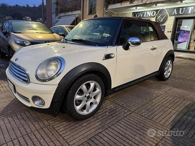 Usata Mini Cooper Cabriolet 119 CV (87 kW) 2009 Beige Cabrio