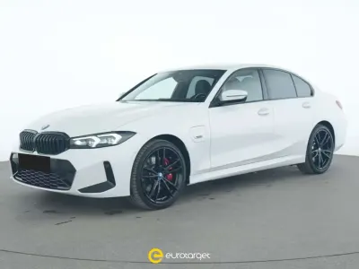 Usata BMW 320e M Sport 204 CV (150 kW) 2022 Bianco Berlina