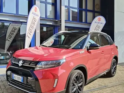 Usata Suzuki Vitara 109 CV (80 kW) 2026 Rosso SUV