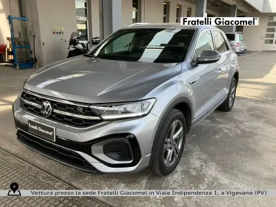 Usata VW T-Roc R-line 110 CV (80 kW) 2023 Argento SUV