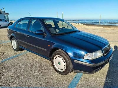 Usata Skoda Octavia 1999 Blu Berlina