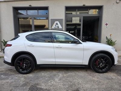Usata Alfa Romeo Stelvio Business 210 CV (154 kW) 2019 Bianco SUV