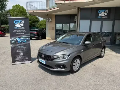 Usata Fiat Tipo Easy 120 CV (88 kW) 2018 Grigio Berlina