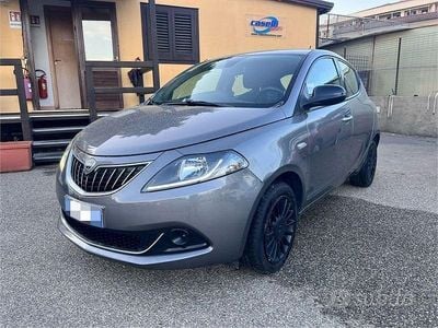 Usata Lancia Ypsilon S 69 CV (50 kW) 2022 Grigio Utilitaria
