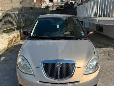Usata Lancia Ypsilon 60 CV (44 kW) 2007 Grigio Utilitaria