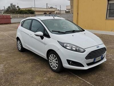 Usata Ford Fiesta Business Edition 95 CV (69 kW) 2016 Bianco Berlina
