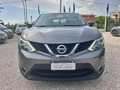 Usata Nissan Qashqai Acenta 110 CV (80 kW) 2016 Grigio SUV