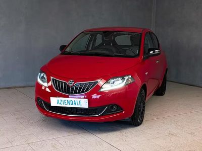 Usata Lancia Ypsilon Silver 70 CV (51 kW) 2022 Rosso Utilitaria