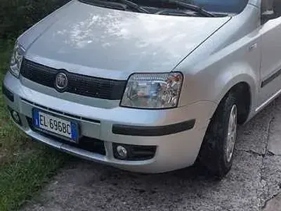 Usata Fiat Panda 69 CV (50 kW) 2011 Argento Utilitaria