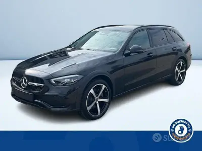 Nouă Mercedes C220 2026 Negru Break