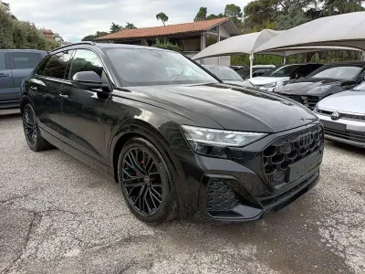 Usata Audi Q8 286 CV (210 kW) 2024 Nero SUV