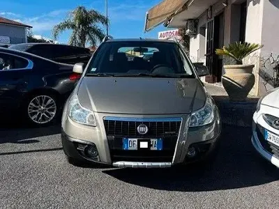 Usata Fiat Sedici Emotion 120 CV (88 kW) 2007 Grigio SUV