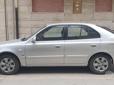 Gebraucht Hyundai Accent 82 PS (60 kW) 2003 Grau Kombi