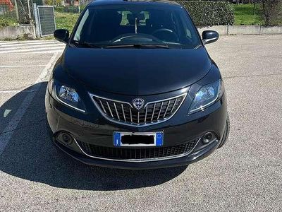 Usata Lancia Ypsilon 69 CV (50 kW) 2024 Nero Utilitaria