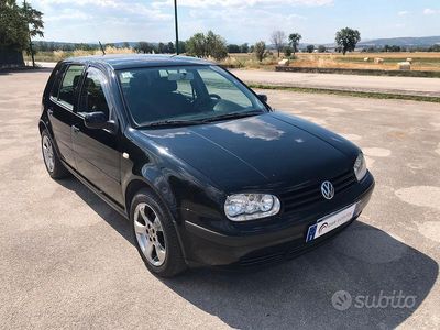 Usata VW Golf IV Highline 115 CV (84 kW) 2000 Nero Berlina