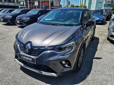 Usata Renault Captur Techno 145 CV (106 kW) 2022 Grigio scuro SUV