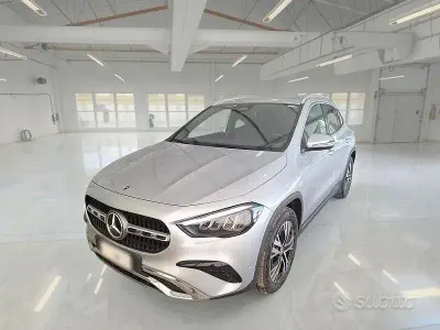 Usata Mercedes GLA200 Business 150 CV (110 kW) 2025 Grigio SUV