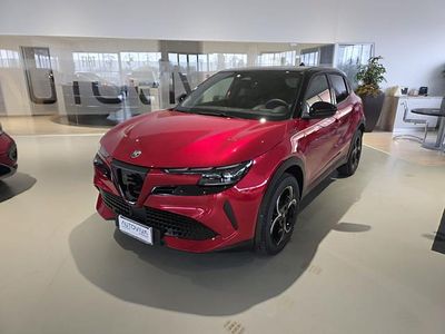 Nuova Alfa Romeo GT Junior Edizione Speciale 145 CV (106 kW) 2025 Rosso SUV