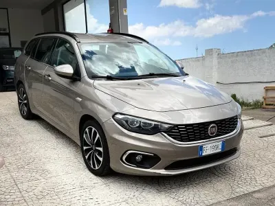 Usata Fiat Tipo 120 CV (88 kW) 2016 Giallo Berlina