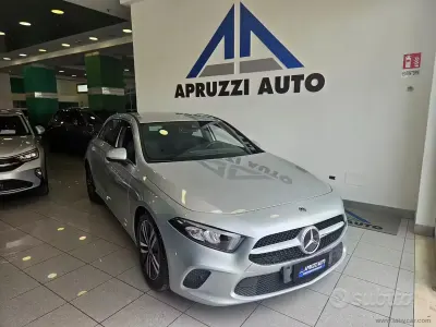 Usata Mercedes A180 116 CV (85 kW) 2021 Argento Berlina