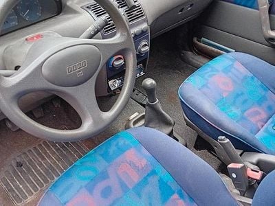 Brugt Fiat Punto Star 60 HK (44 kW) 1999 Rød Hatchback