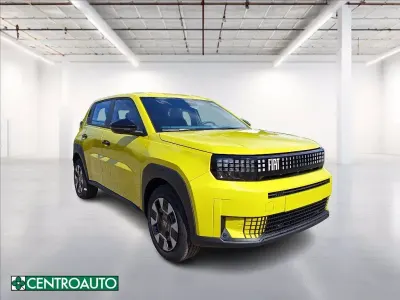 Nuova Fiat Grande Panda Icon 101 CV (74 kW) 2026 Giallo pastello Utilitaria