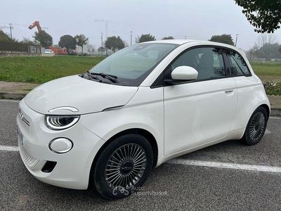 Usata Fiat 500e Passion 42 kW (58 CV) 2021 Bianco Berlina