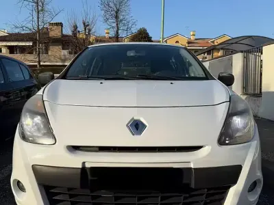 Brugt Renault Clio II 75 HK (55 kW) 2011 Hvid Hatchback