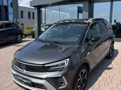 Usata Opel Crossland Ultimate 120 CV (88 kW) 2022 Grigio SUV
