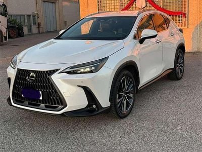Usata Lexus NX450h+ Luxury Line 185 CV (136 kW) 2024 Bianco SUV