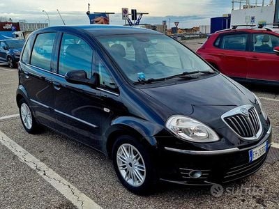 Usata Lancia Musa 95 CV (69 kW) 2011 Nero Monovolume