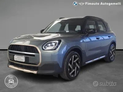Usado Mini Countryman Favoured 150 CV (110 kW) 2024 Verde SUV