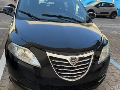 Usata Lancia Ypsilon