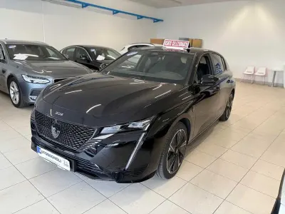 Usata Peugeot e-308 GT 114 kW (156 CV) 2025 Nero Utilitaria