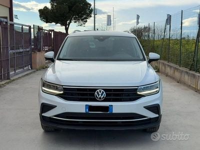 Usata VW Tiguan R-line 150 CV (110 kW) 2021 Bianco SUV
